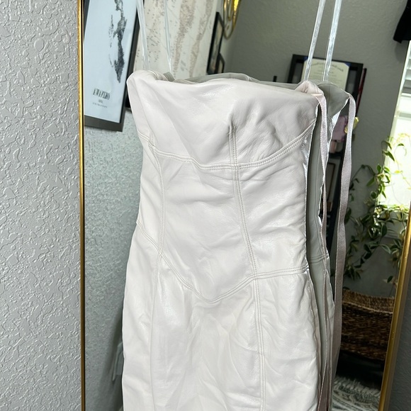 HOUSE OF CB 'Camilla' Ivory Vegan Leather Strapless Dress NWOT - Picture 15 of 15